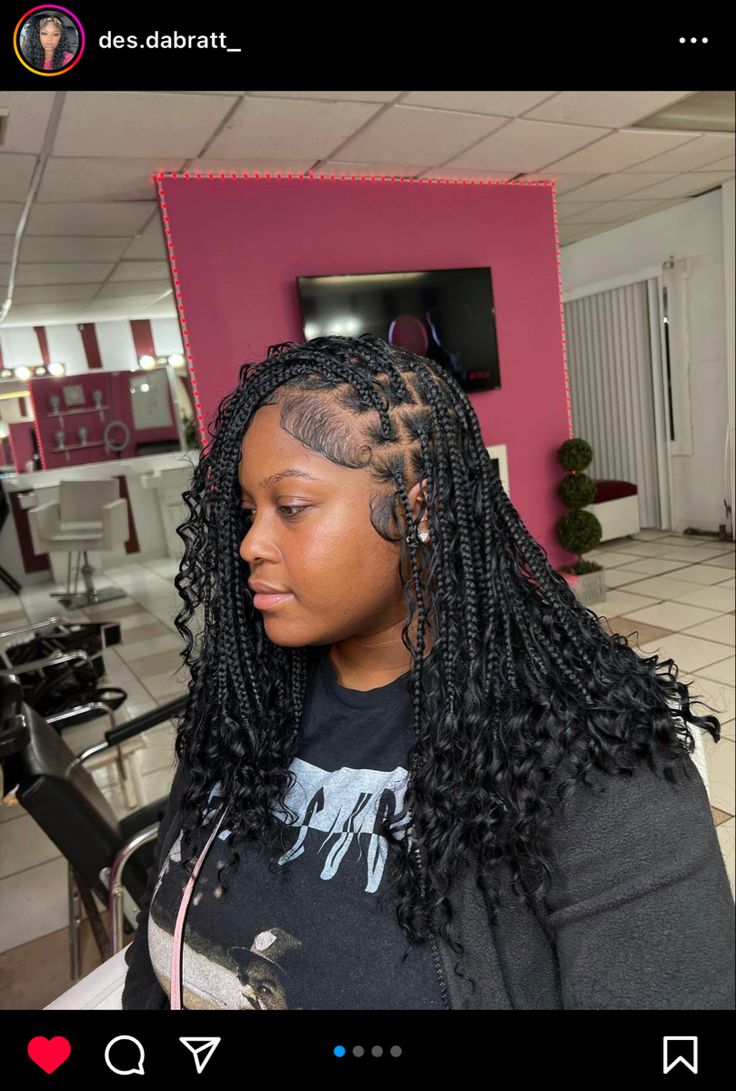 Cori Leroy Braids With Curls, Knotelles Braids Hairstyles, Trendy Braids For Black Women 2023, Different Braided Hairstyles Black Women, Smeduiem Knotless With Curls At The End, Shirt Knotless Braids, Small Medium Knotless Braids With Curls, Hairstyles For Winter For Black Women, Hair Ideas Black Women Braids