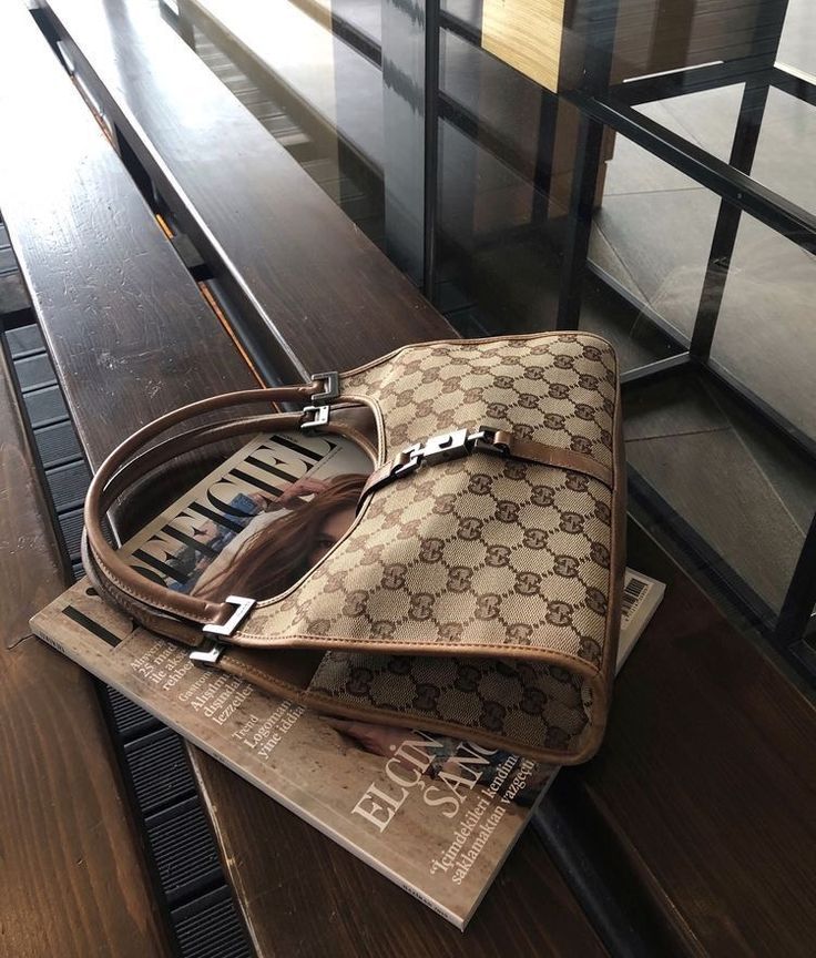 pinterest | victoriakillough Unique Louis Vuitton Bags, Vintage Gucci Bag Outfit, Gucci Aesthetic Bag, Vintage Gucci Bag, Gucci Vintage Bag, Dream Bags, Sacs Design, Aesthetic Bags, Indian Salwar Kameez