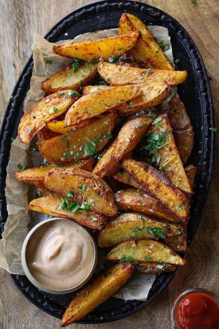 baked potato wedges with ranch dressing on the side