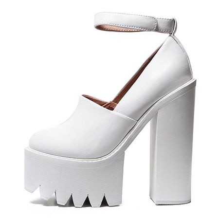 SCULLY/2013-245/WHITE Vinyl Skirting, Street Shoes, Korean Fashion Women, Choker Collar, Leather Chelsea Boots, The Culture, The Clothes, Black Patent Leather, Platform Shoes