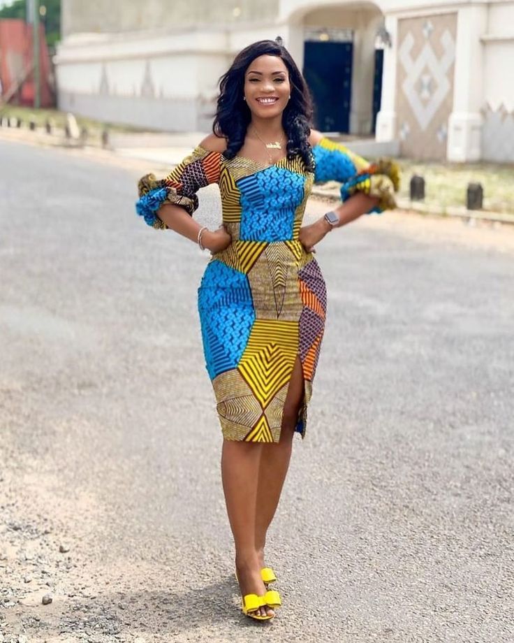 Short Gown: Short off-shoulder sleeve slitted pencil short gown Owambe Styles, African Gowns, Ankara Dress Styles, Ankara Gowns, African Print Dress Ankara, African Styles, Short African Dresses, African Fashion Skirts, African Dresses Modern