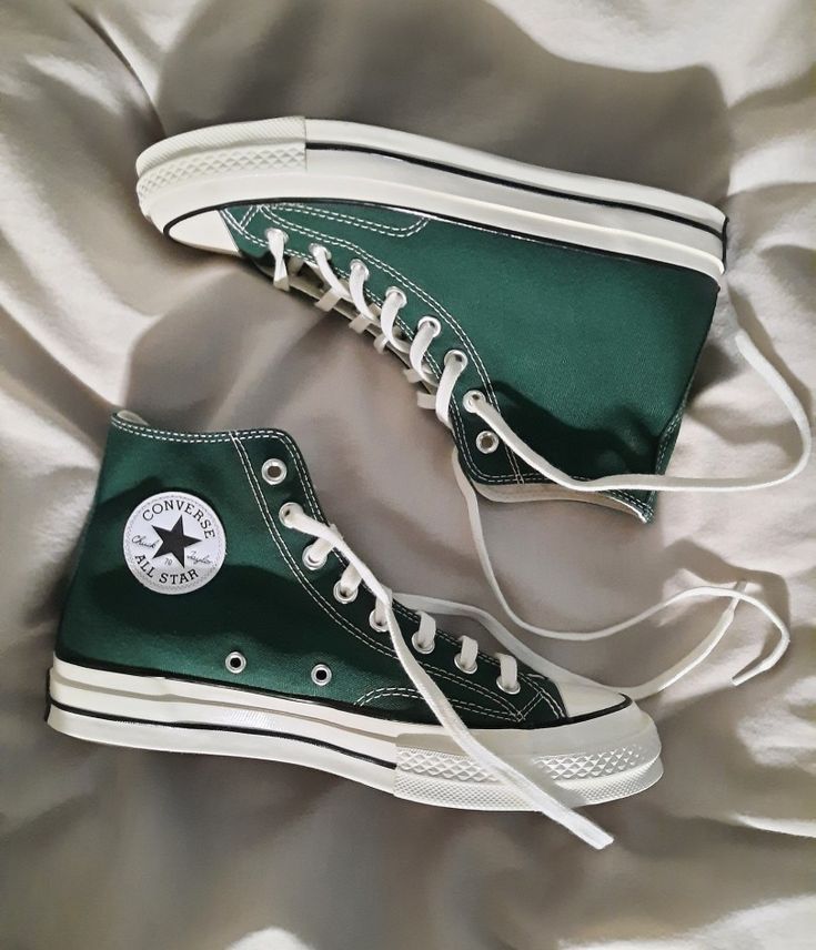 Quince Shoes Sneakers Green, Converse Chuck 70s, Converse 70, 70s Converse, Cute Converse Shoes, Chuck 70s, Converse Aesthetic, Cute Converse, Trendy Shoes Sneakers