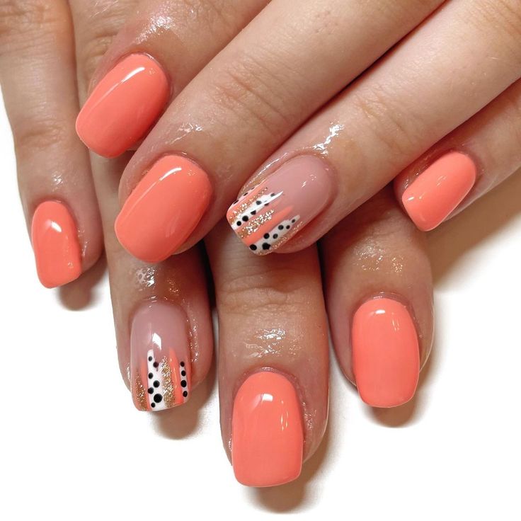 October Summer Holiday Nails, Coral Holiday Nails Summer, Coral Abstract Nails, Summer Nails Coral Design, Coral Nail Art Designs, Simple Coral Nails, Summer Nails Peach Coral, Orange And Coral Nails, Coral Holiday Nails