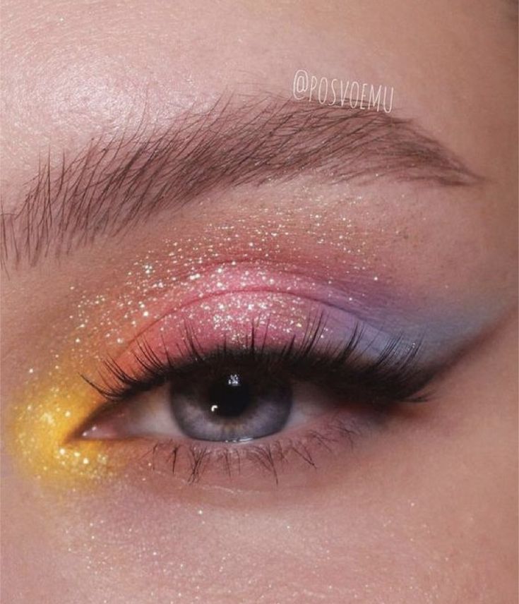 Vibrant Pink Eyeshadow Looks, Pink Makeup Looks With White Eyeliner, Makeup Looks Peach, Pastel Pink And Purple Eyeshadow, Wedding Makeup Colorful, Concert Makeup Taylor Swift, Lover Inspo Taylor, Easy Colorful Makeup Looks, Lovers Makeup Taylor Swift