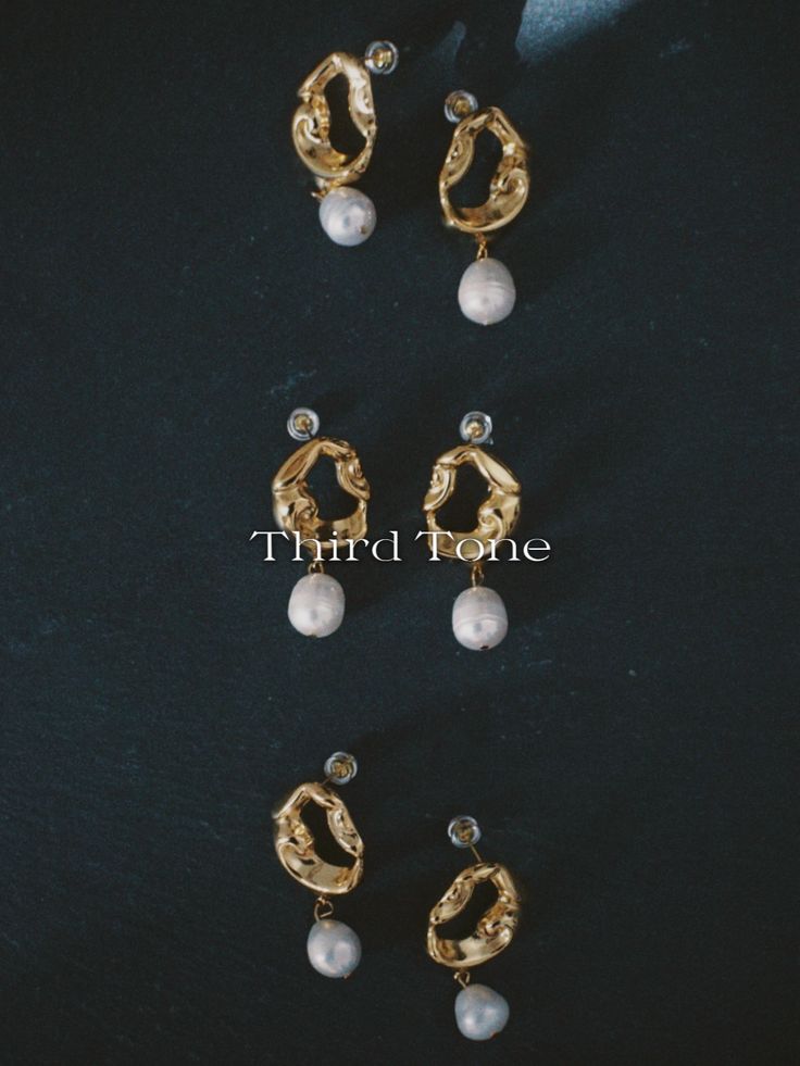 Inspired by autumn's crisp air and golden sunsets, these timeless earrings are the perfect accessory to upgrade your evening style with sophisticated opulence. The freshwater pearls exude a tasteful air of luxury and glamour, making them the ideal choice for special occasions like weddings and date nights. 18K Gold Plated, Stainless Steel Length: 37mm Pearl Size: ~10mm Luxury Pearl Embellished Earrings For Evening, Elegant Gold Plated Teardrop Clip-on Earrings, Chic Pearl Drop Clip-on Earrings For Formal Occasions, Chic Gold Clip-on Earrings With Pearl Drop, Chic Formal Pearl Drop Clip-on Earrings, Elegant Pearl Clip-on Earrings For Formal Occasions, Chic Formal Clip-on Pearl Drop Earrings, Elegant Gold-plated Teardrop Clip-on Earrings, Luxury Gold Pearl Embellished Earrings