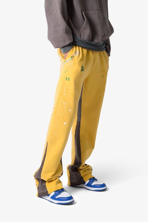 Contrast Bootcut Sweatpants - Yellow Bootcut Sweatpants, Frayed Denim Jacket, Flare Sweatpants, 140 Lbs, Sherpa Pullover, Mohair Sweater, Denim Patchwork, Athletic Outfits, Denim Flares