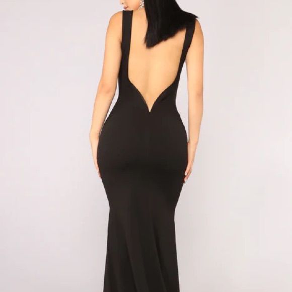 This Gown Needs A Crown Black Dress Size Xl Brand New, Never Worn V Wire Back V Neckline Front Maxi Dress Black Stretch V-neck Evening Dress, Black Stretch Backless Dress For Prom, Black Maxi Length Backless Evening Dress, Black Backless Maxi Evening Dress, Black Floor-length Backless Dress For Date Night, Black Backless Dress For Prom, Black Maxi Length Backless Dress, Black Backless Bodycon Evening Dress, Black Backless Midi Dress For Prom