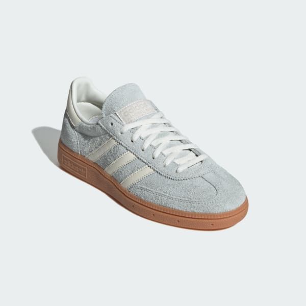 Spezial Shoes, Adidas Handball Spezial, Adidas Handball, Shoe Wishlist, Adidas Shoes Women, Shoe Inspo, Swag Shoes, Grey Adidas, School Shoes