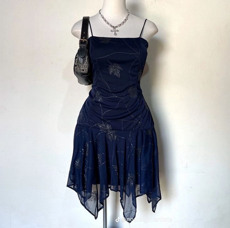 Y2k Hoco Dress Short, Vintage Spaghetti, Short Party Dress, Dress Navy Blue, Hoco Dresses, Mini Dress Party, Fancy Dresses, Look Cool, Dream Dress