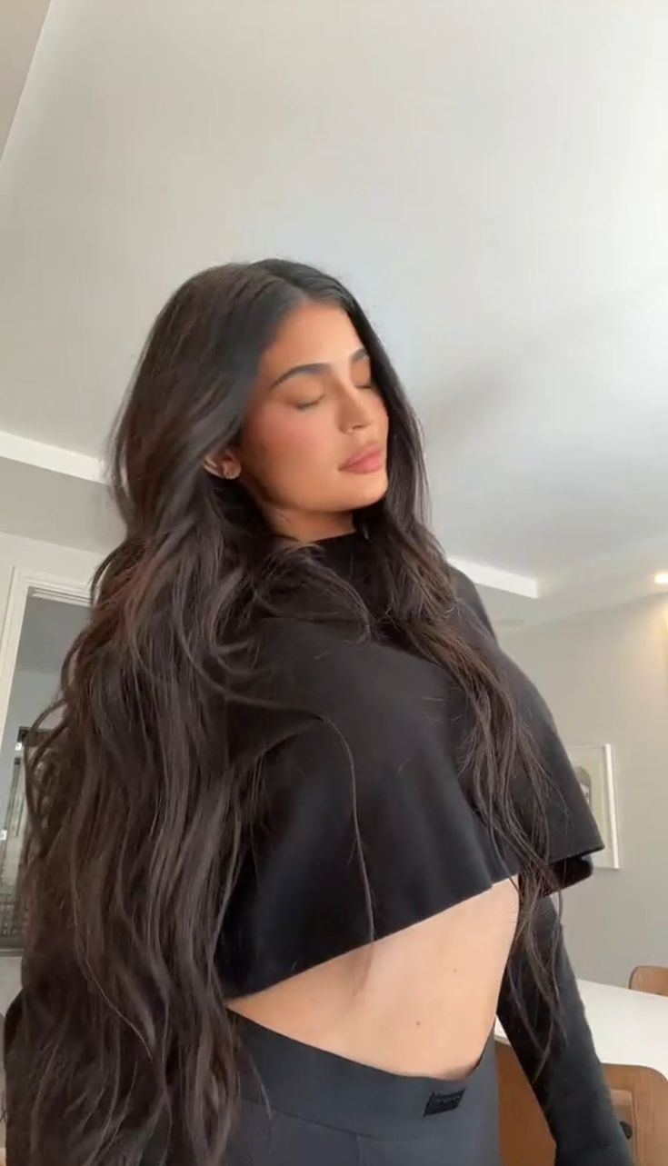 Long Hair Kylie Jenner, Kylie Jenner Hair Long, Kylie Jenner Wavy Hair, Kylie Jenner Curly Hair, Kylie Jenner Long Hair, Kylie Jenner Hair Extensions, Kylie Jenner Hair, Kylie Jenner Look, Kyle Jenner