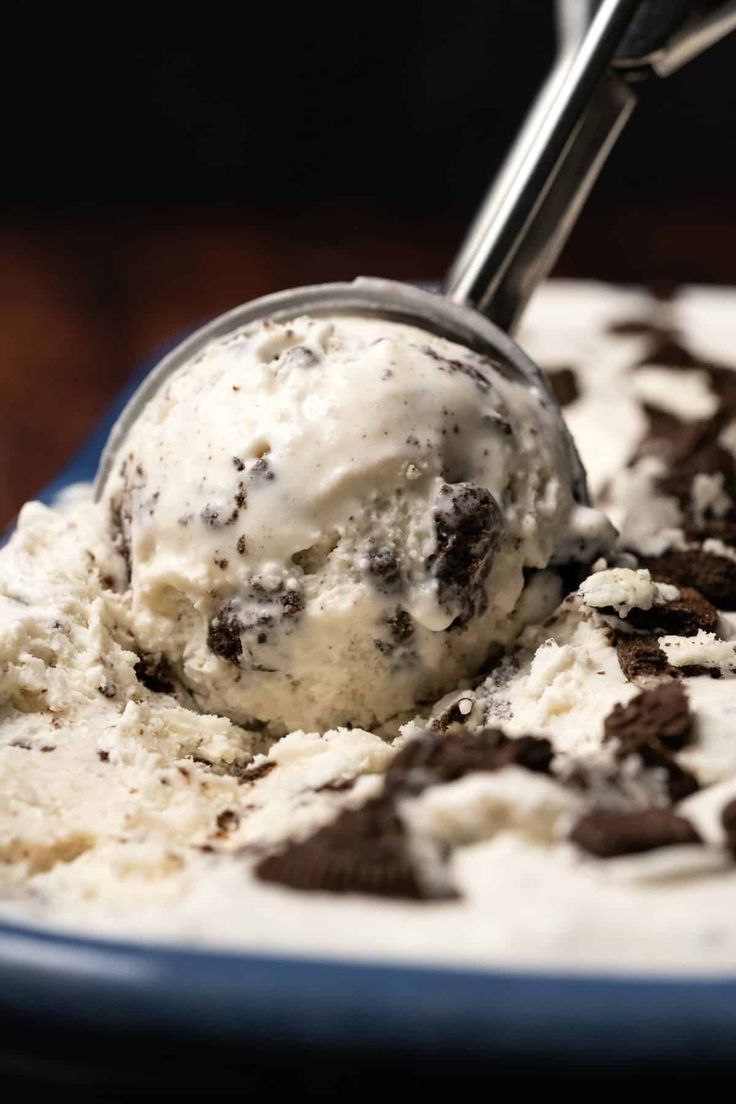 cookies and cream ice cream in a blue bowl