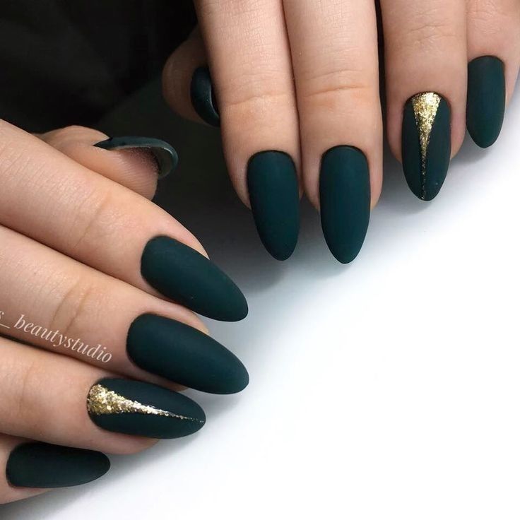 Dark Hunter Green Nails, Dark Green Fall Nails Matte, Dark Green With Gold Nails, Black Nails Ideas Matte, Twilight Inspired Nails, Dark Green Matte Nails, Forest Green And Gold Nails, Black Acrylic Nails Almond, Matt Nails Design