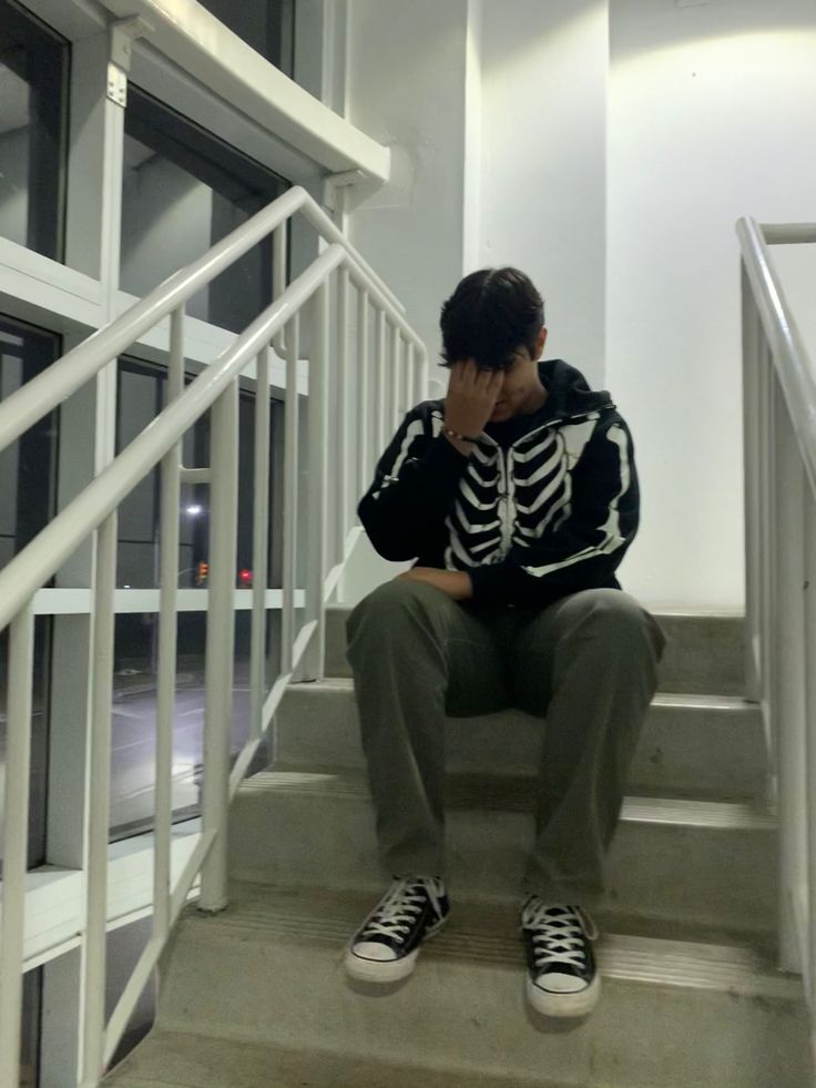 Skeleton Zip Up, Skeleton Sweater Zip Up, Skeleton Jacket Outfit, Skeleton Sweater Outfit, Y2k Skeleton Jacket, Skeleton Hoodie Outfit, Skeleton Hoodie Aesthetic, Zip Up Hoodie Outfit Men, Skeleton Shirt Outfit