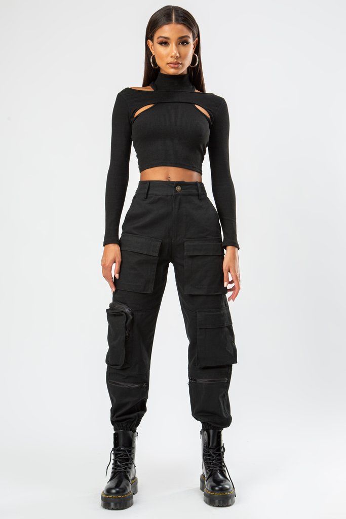 Slayer Pockets Pants - Black | THE KRIPT Outfit Ideas Cargo Pants, Techno Rave Outfit, Black Rave Outfits, Black Cargo Pants Women, Cargo Pants Women Outfit, Techno Clothes, Cyberpunk Outfit, Diy Fashion Photography, Rave Fit