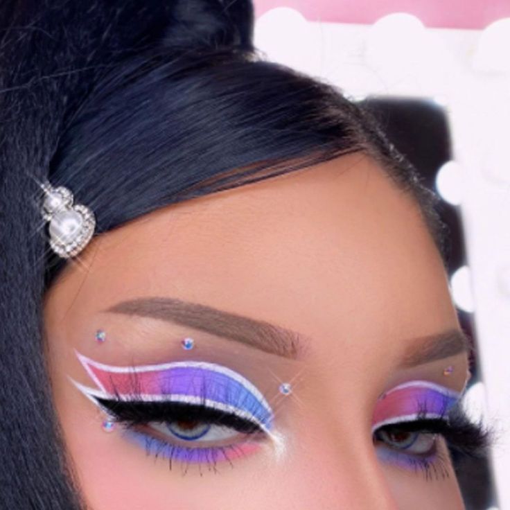 Hard Makeup Looks, Liquid Eyeliner Looks, Extra Makeup Looks, Edm Makeup, Makeup Organization Aesthetic, Makeup Collection Aesthetic, Artistic Makeup Ideas, Makeup Ideas Drawing, Makeup Drawings