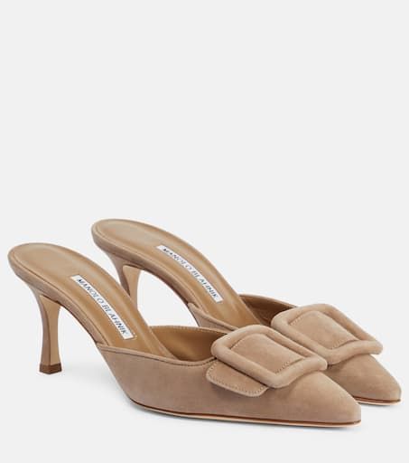 Maysale 70 Suede Mules in Brown - Manolo Blahnik | Mytheresa Old Money Summer Outfits, Chasing Pavements, Manolo Blahnik Maysale, Sandals Trends, Old Money Summer, Chique Outfit, Outfit Essentials, Manolo Blahnik Heels, Mid Heels Pumps