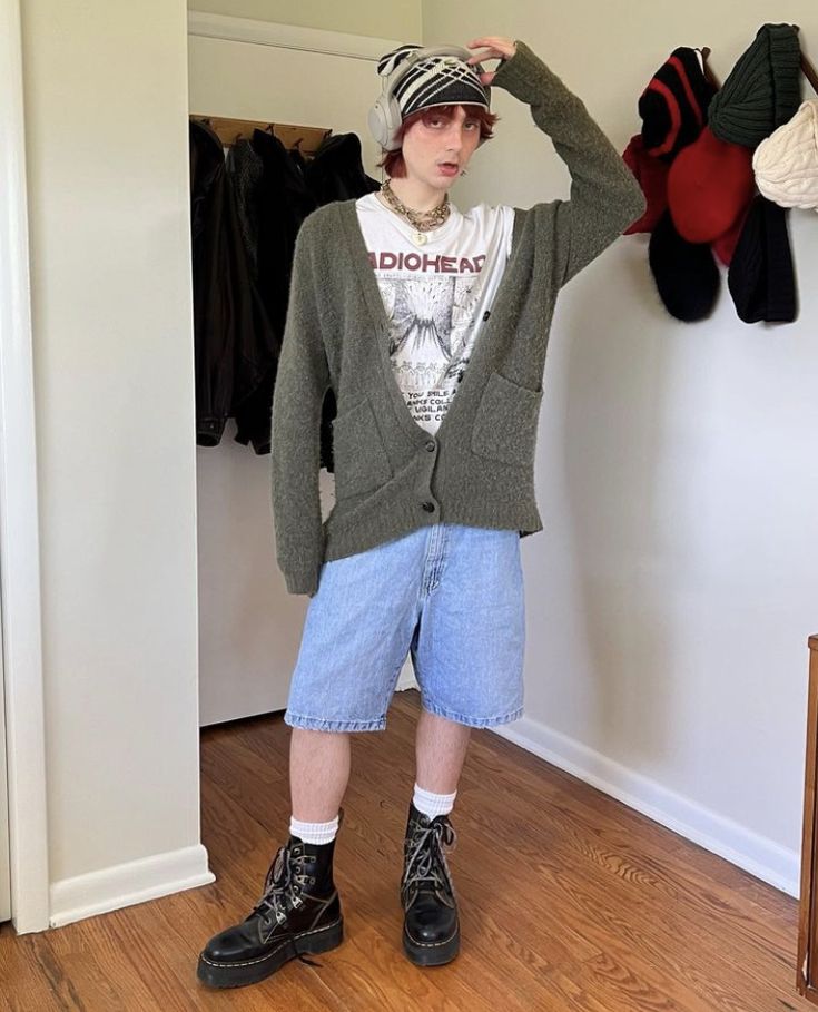 Y2k Outfits Gender Neutral, Aesthetic Gender Neutral Outfits, Gender Neutral Alt Outfits, Gender Neutral Outfits Aesthetic Summer, Agender Nonbinary, Gender Neutral Outfits, Outfits Retro, Back To School Fashion, Fits Clothes