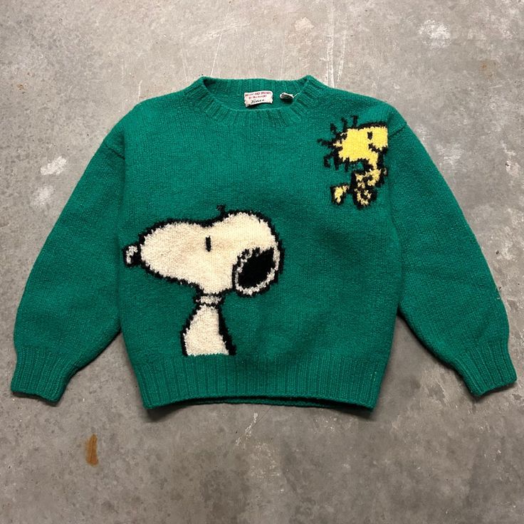 Late 80s Green Snoopy Knit Sz L Vintage Hoodies Aesthetic, Castleton Green, Snoopy Sweater, Hoodies Aesthetic, Vintage Snoopy, Late 80s, Little Outfits, Vintage Hoodies, Streetwear Men Outfits