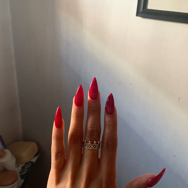 Red Acrylic Nails Pointy, Red French Tip Nails Pointy, Small Stelito Nails, Short Red Pointy Nails, Pointy Red Acrylic Nails, Red Sharp Almond Nails, Red Pointy Nails Design, Red Pointy Nails Stilettos, Red Nails Pointy