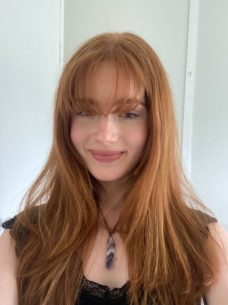 Bangs On Ginger Hair, Ginger Hair With Fringe Bangs, Gingers With Bangs, Ginger With Fringe, Ginger Hair With Wispy Bangs, Red Medium Hair With Bangs, Light Red Hair Natural, Fringe Ginger Hair, Foxy Red Hair