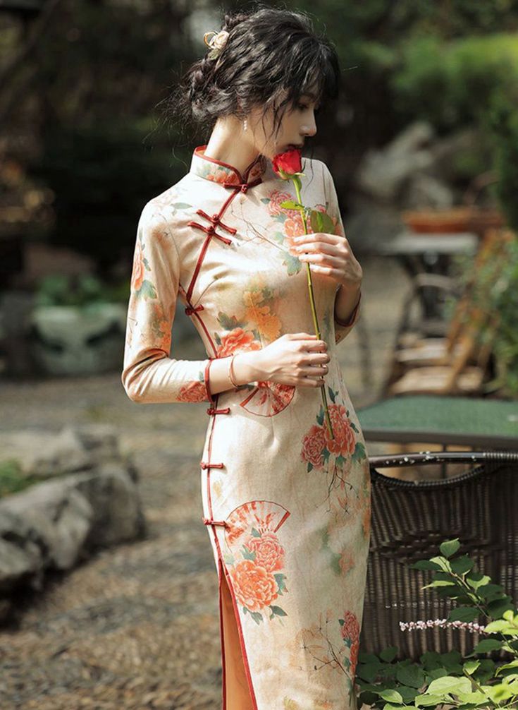 Size: S Qipao Dress Traditional, Modern Qipao Dress, Cheongsam Wedding Dress, Red Chinese Dress, Traditional Qipao, Cheongsam Wedding, Cheongsam Traditional, Modern Qipao, Chinese Style Dress