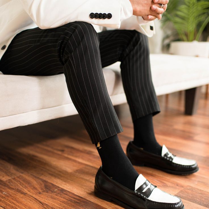 Elevate your formal look with these classic, hand-finished premium men's socks. Designed with comfort and style in mind, let these become your go-to socks of the season. Charismatic and inspiring, GoldBlacks Classics are one of our best sellers and a favorite for many dapper gentlemen. Complementary to any casual or bespoke outfit, - these socks are both versatile and functional.  Made from premium combed cotton yarns 200 needle, fine-gauge construction for ultra-soft durability Reinforced heels Animal Print Party, Dress With Stockings, Dapper Gentleman, Men's Socks, Gifts For New Mums, Gold Heels, Pearl Jewellery Earrings, Mens Gold, Formal Looks