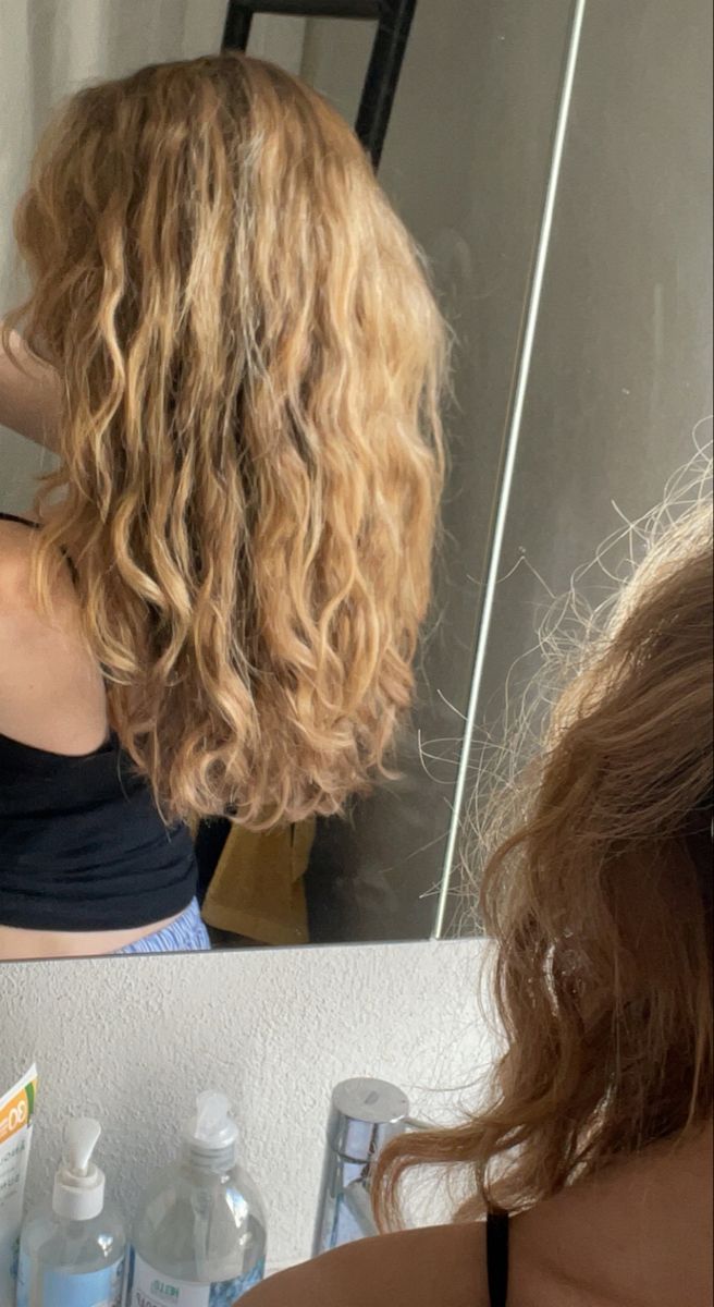 Frizzy Haircut, Dirty Blonde Hair Curly, Wavy Dirty Blonde Hair, Curly Dirty Blonde Hair, Dark Blonde Wavy Hair, Wavy Dark Blonde Hair, Short Blonde Wavy Hair, Wavy Hair Goals, Dirty Blonde Curly Hair