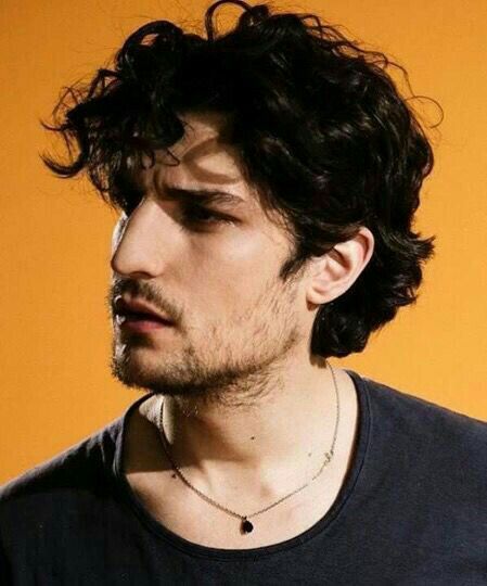 Louis Garrel, Photography Dark, Face Drawing Reference, Human Reference, Face Reference, Simple Photo, Poses References, Ideas Photography, Male Portrait