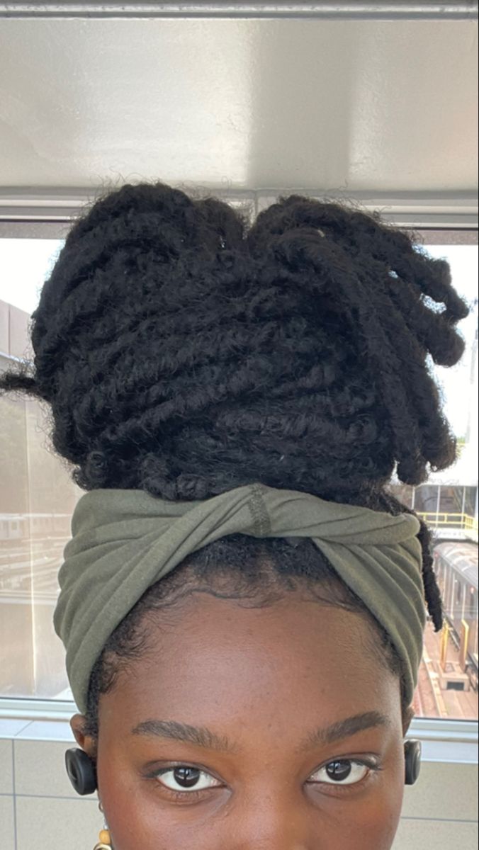 Head Wrap With Short Locs, Loc Head Wraps, Huge Braids, Head Wraps For Locs, Wrapped Locs, Headwrap Locs, Artificial Locs, Dreadlocks Hair Care, Headwrap Hairstyles