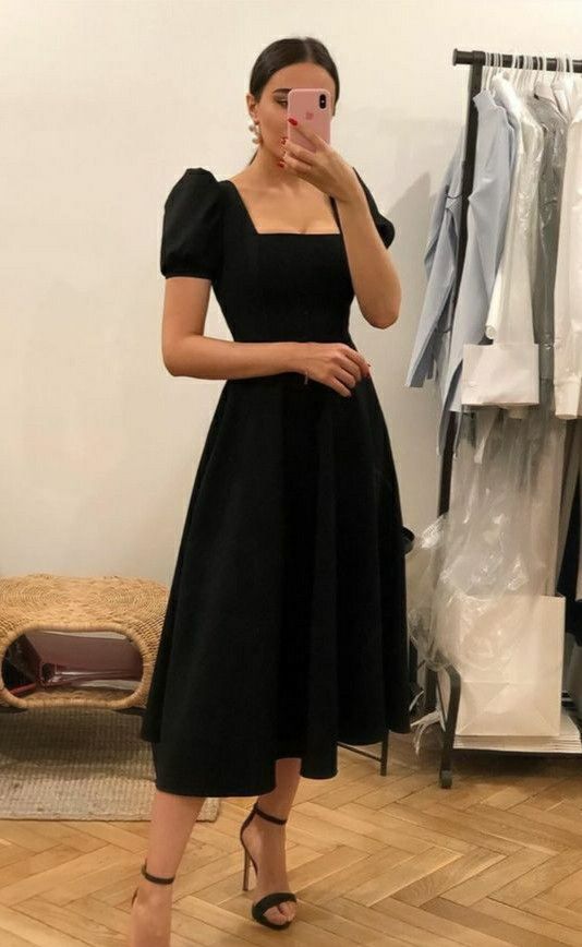 Ankle Length Prom Dress, Midi Dress Layering, Minimal Dresses, Fotografi Vintage, Simple Prom Dress, Lace Dress Vintage, Black Prom Dress, Black Prom, Long Sleeve Knit Dress