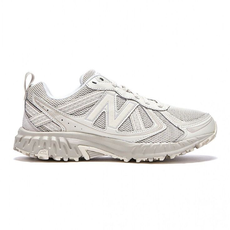 Balance 410 Mt410sa5 beige unisex sneakers | Size US 4-11.
#New_Balance_410 #Work_Vibes #Kicks_Shoes #Flight_Club New Balance 410, Work Vibes, Retro Running Shoes, New Balance Trainers, Workout Sneakers, Kicks Shoes, Flight Club, Streetwear Sneakers, Workout Shoes