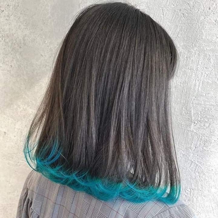 Dip Dye Hair Brunette, Under Hair Color, Two Color Hair, Hidden Hair Color, Short Hair Blue, Dipped Hair, Blue Ombre Hair, Dip Dye Hair, Chic Short Hair