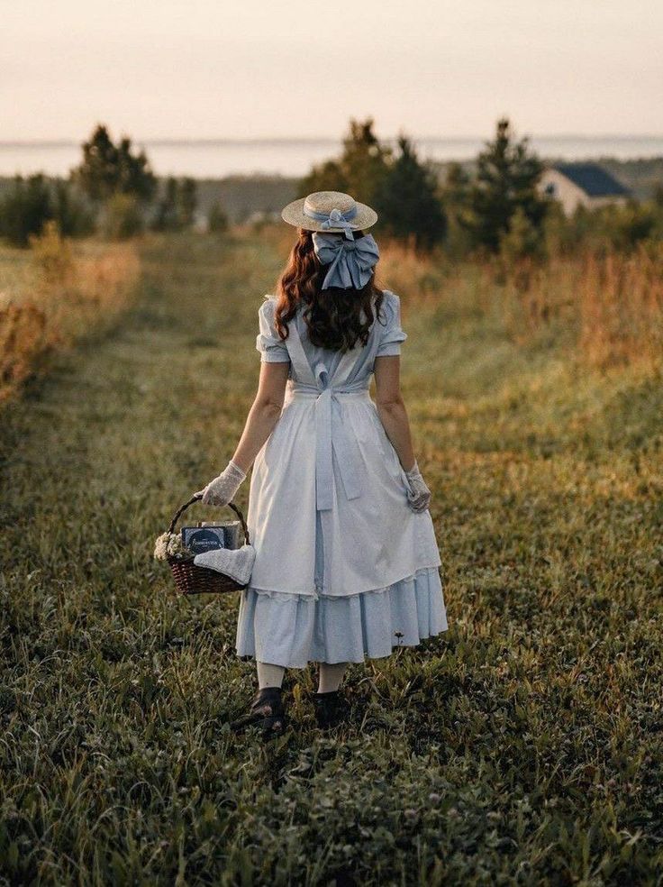 Anne With An E Dress, 1900s Aesthetic, Prairie Aesthetic, Countryside Girl, Soft Feminine Outfits, Cute Profile, Feminine Outfits, Fotografi Vintage, Anne With An E