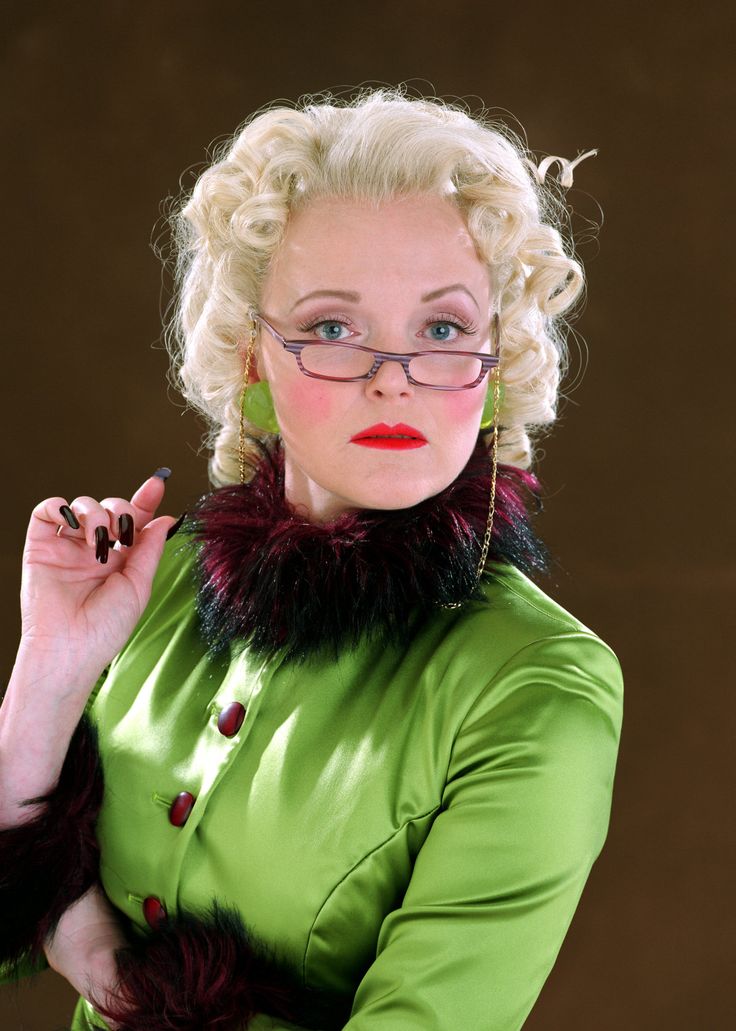 Behind the scenes: Rita Skeeter - Pottermore Harry Potter Characters Birthdays, Harry Potter 6, Miranda Richardson, Rita Skeeter, Harry Potter Character, Harry Potter Quiz, Harry James Potter, Character Base, Harry Potter Film