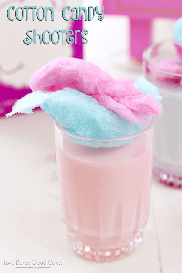 Cotton Candy Drinks, Glace Fruit, Candy Shots, Candy Cocktails, Candy Drinks, Soda Recipe, Lemonade Drinks, Shot Recipes, Mocktail Recipe