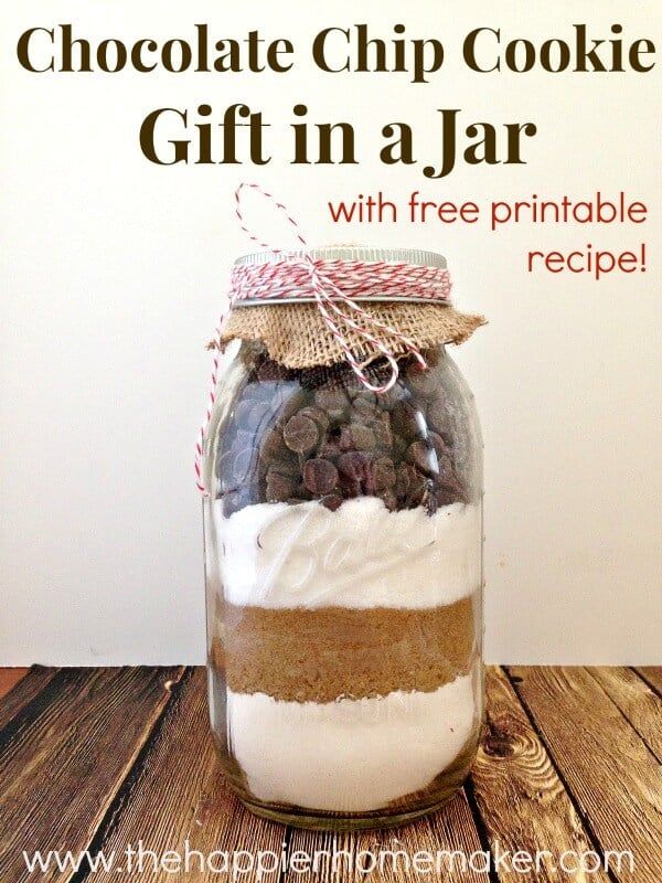 chocolate chip cookie gift in a jar with free printable recipe