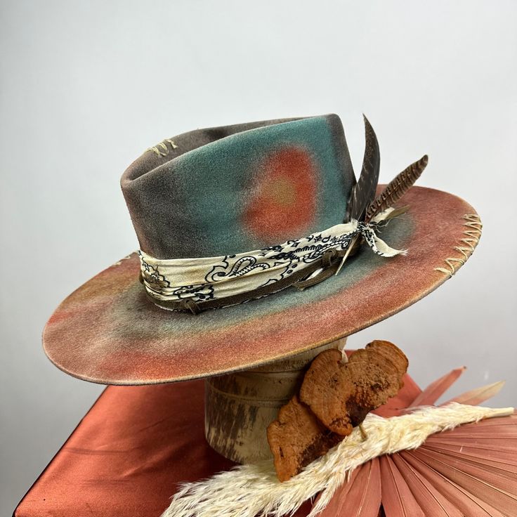 Custom Fedora Hat, Cowboy Hat Crafts, Wedding Felt, Hat Burning, Mens Dress Hats, Custom Cowboy Hats, Hat Bar, Painted Desert, Custom Trucker Hats