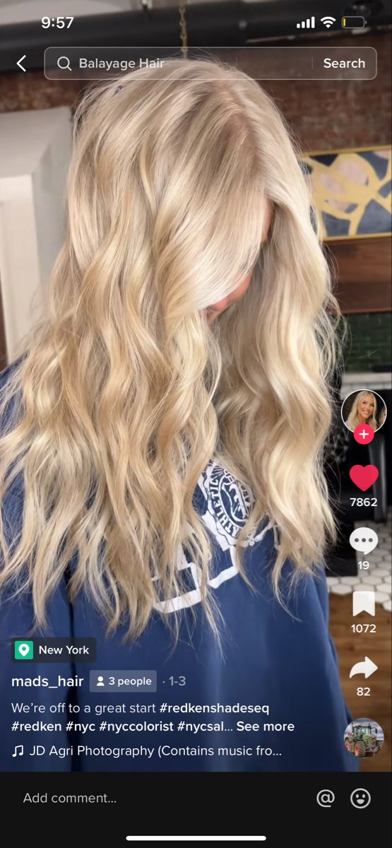 Daphne Hair, Very Light Blonde Hair, Blonde Hair Yellow, Creamy Blonde Balayage, Light Blonde Hair Color, Pretty Blonde Hair, Perfect Blonde Hair, Bright Blonde Hair, Hair Yellow