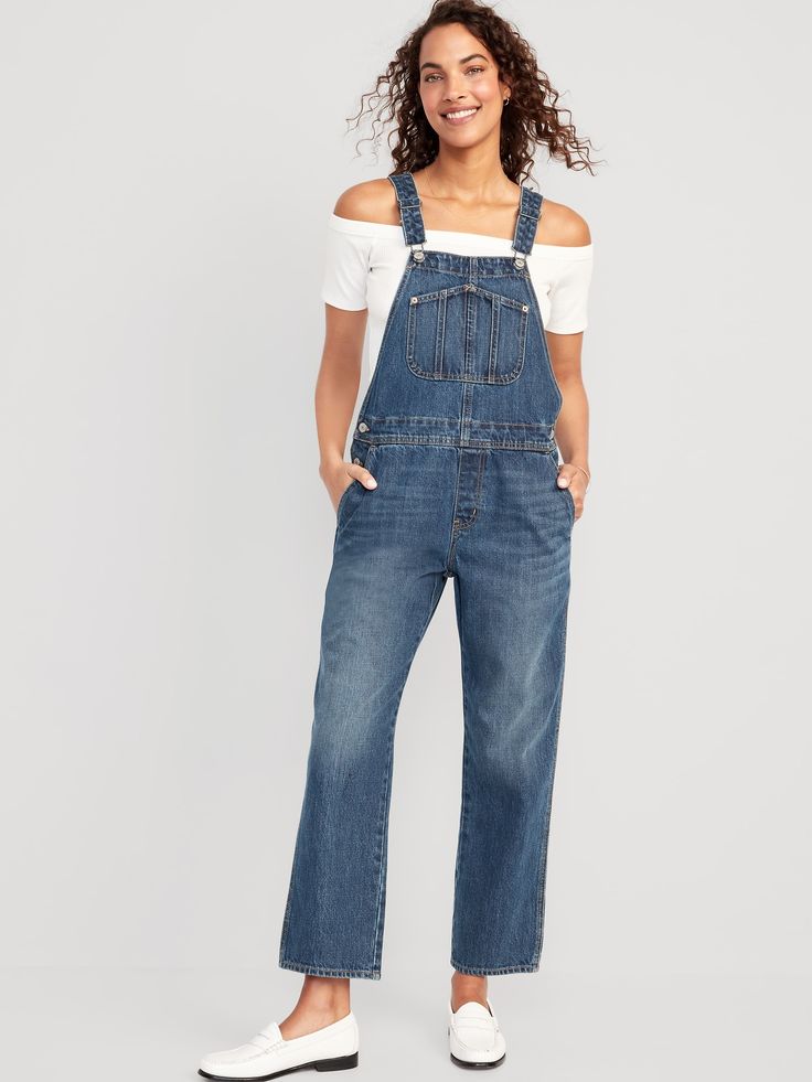 FITS: Relaxed on top, super-relaxed slouchy fit from hip to ankle.  HITS: At the ankle for plenty of footwear-flaunting options.  THE FEEL: No-stretch for that vintage fit.  THE DEAL: Ultra-chill dad jean overalls with a utility twist? Work it! Models are approximately 5'9" and are wearing sizes S (numeric size 4), L (numeric size 12), and XL (numeric size 18). Women In Suspenders, Old Navy Overalls, Womens Denim Overalls, Blue Jean Overalls, Maternity Overalls, Slouchy Jeans, Black Overalls, Ankle Length Jeans, Jean Overalls