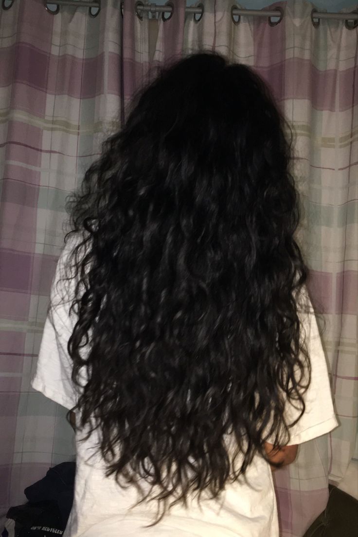 Black Messy Hair Aesthetic, Long Black Curly Hair Aesthetic Faceless, Black Natural Wavy Hair, Long Black Messy Hair, Jet Black Curly Hair Natural, Long Black Wavy Hair Aesthetic, Black Curls Aesthetic, Long Black Curly Hair Aesthetic, Messy Curly Hair Aesthetic