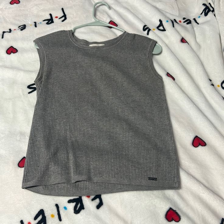 Brand New, Never Worn, Send Me An Offer!:) Calvin Klein Spring Tops For Everyday Wear, Trendy Calvin Klein Top For Fall, Trendy Calvin Klein Fall Tops, Trendy Calvin Klein Tops For Fall, Trendy Calvin Klein Tops For Spring, Calvin Klein Spring Everyday Tops, Trendy Calvin Klein Summer Tops, Calvin Klein Casual Summer Tank Top, Trendy Calvin Klein Crew Neck Tops