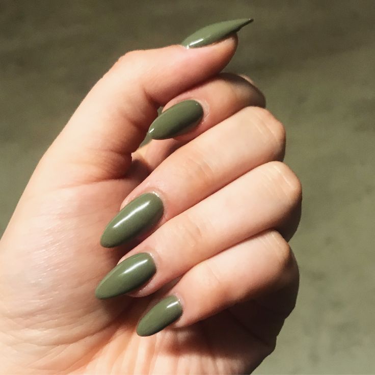 Olive green almond shaped acrylic nails Almond Shaped Nails Designs, Olive Nails, Acrylic Nails Almond Shape, Green Acrylic Nails, Dark Green Nails, Short Almond Nails, Green Nail Designs, Green Nail Polish, Green Nail