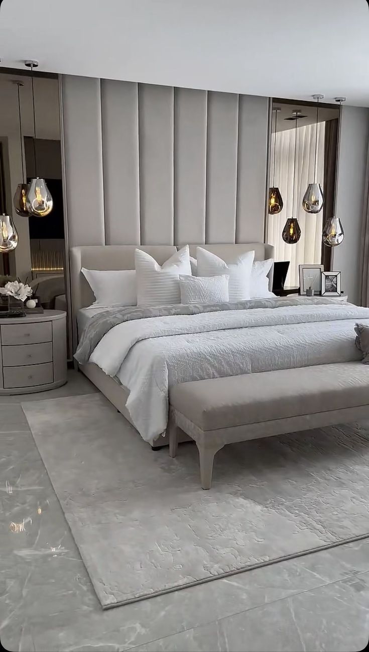 Beige Bedroom Decor, Luxury Bedroom Sets, Home Decorating Ideas Living Room, Luxe Bedroom, White Room Decor, Bedroom Interior Design Luxury, Home Hall Design, Classy Bedroom, Dekorasi Kamar Tidur