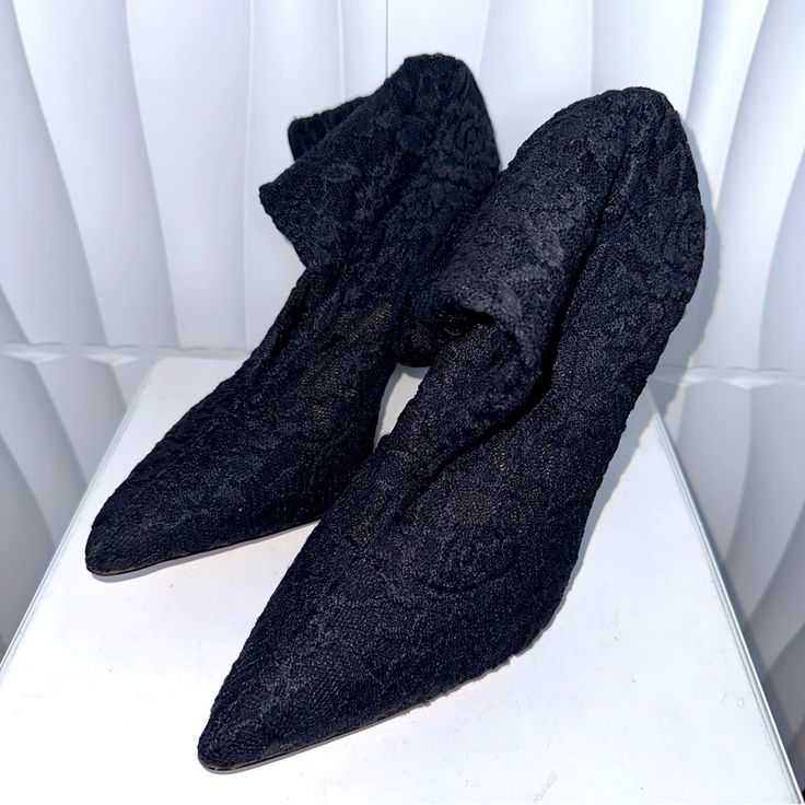 Aldo Lace Stiletto Ankle Booties Nwot Formal Fitted Booties With Pointed Toe, Formal Fitted Pointed Toe Booties, Elegant Fitted Booties With Closed Toe, Elegant Party Booties With 4-inch Heel, Elegant Fitted Closed Toe Booties, Elegant Pointed Toe Booties Medium Width, Elegant Ankle Strap Party Booties, Elegant Party Booties With Ankle Strap, Elegant Spring Fitted Booties