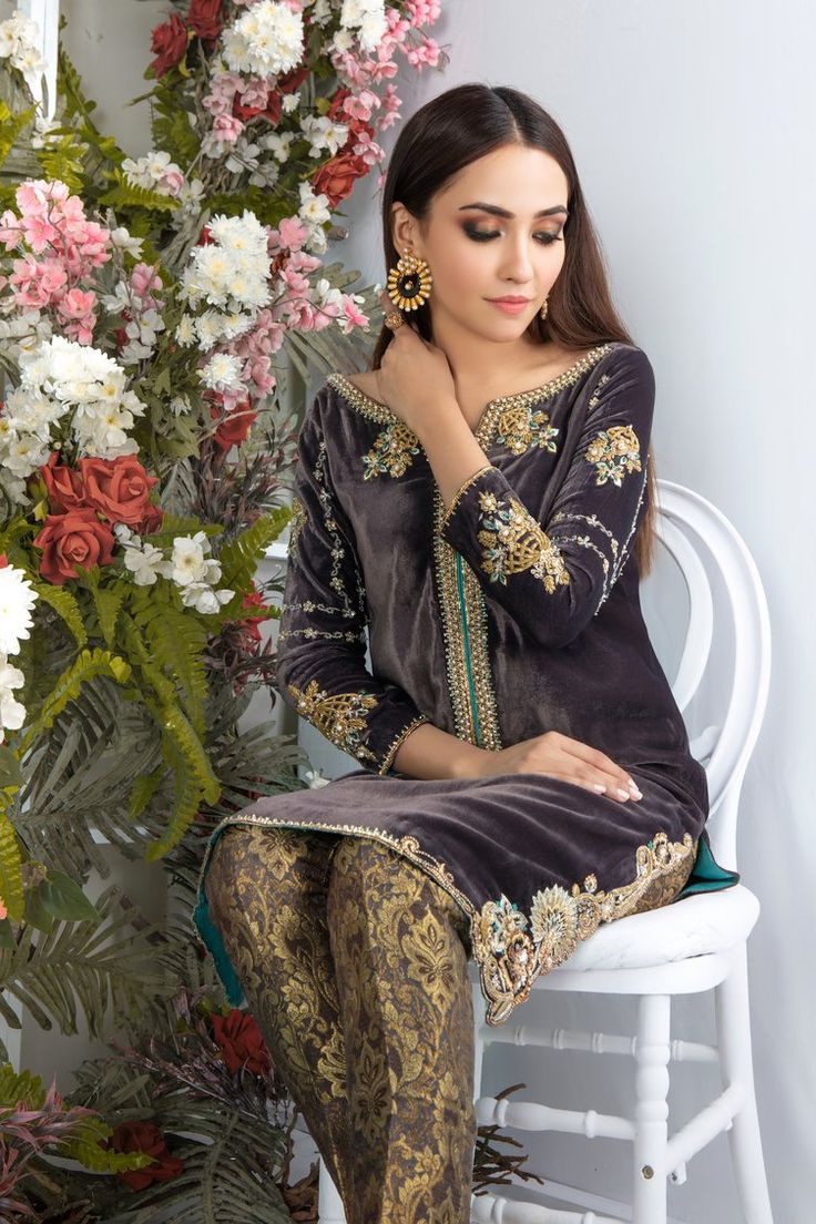 Pakistani Designer Online | Sarosh Salman | Luxury Pret & Wedding Wear Traditional Dabka Blouse For Festive Occasions, Long Sleeve Embellished Traditional Party Wear, Embellished Long Sleeve Party Wear, Long Sleeve Embellished Party Wear, Festive Straight Kurta Blouse With Dabka Work, Party Wear Kurta With Mirror Work, Party Wear Long Sleeve Kurta With Mirror Work, Party Wear Long Sleeve Kurta For Festive Occasions, Long Sleeve Party Wear Kurta With Mirror Work