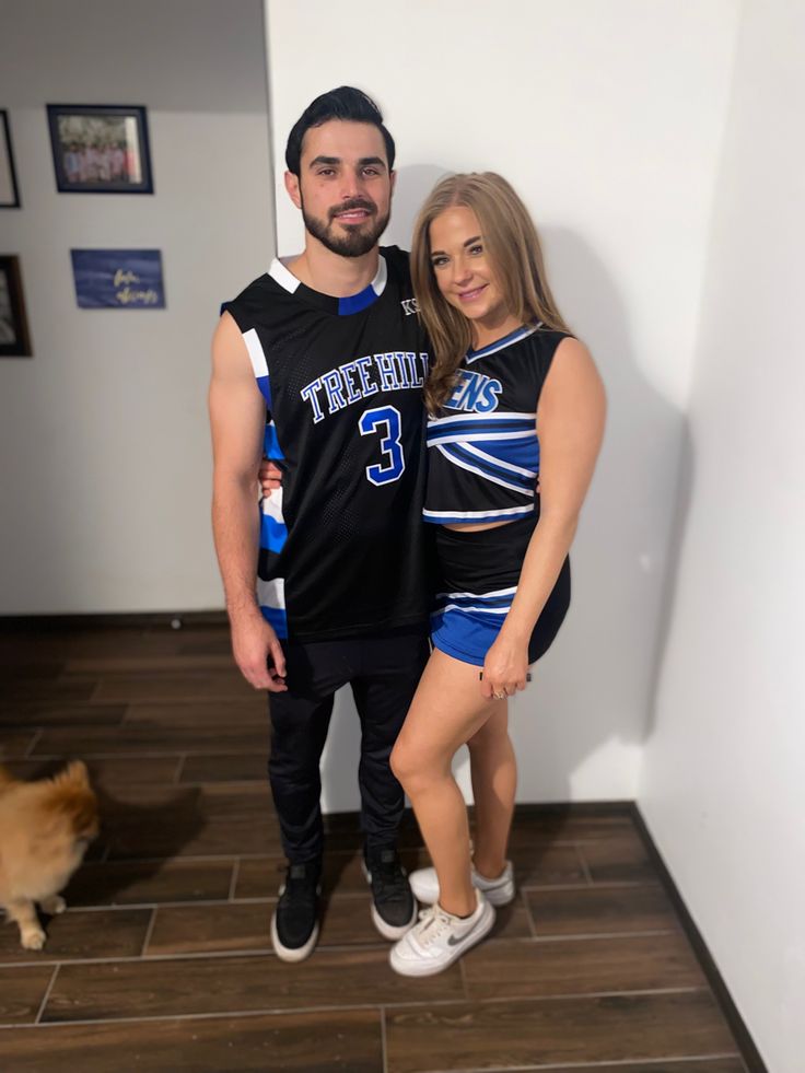 One tree hill Halloween costume Nathan And Haley One Tree Hill Costume, One Tree Hill Costume, Hilarie Burton One Tree Hill, Peyton From One Tree Hill, Nate And Haley One Tree Hill, Nathan And Haley One Tree Hill Season 1, One Tree Hill, One Tree, Diy Costumes