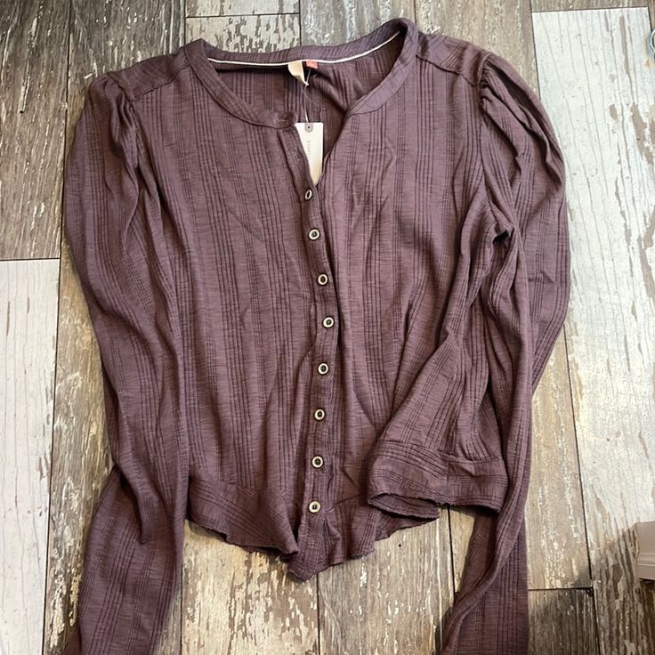 Nwt Long Sleeve Shirt Casual Brown Blouse For Layering, Brown Button-up Tops For Layering, Black Long Sleeve Shirt, Women Long Sleeve Tops, Anthropologie Top, Asymmetrical Tops, Cowl Neck Sweater, Plaid Tops, Puff Sleeve Top