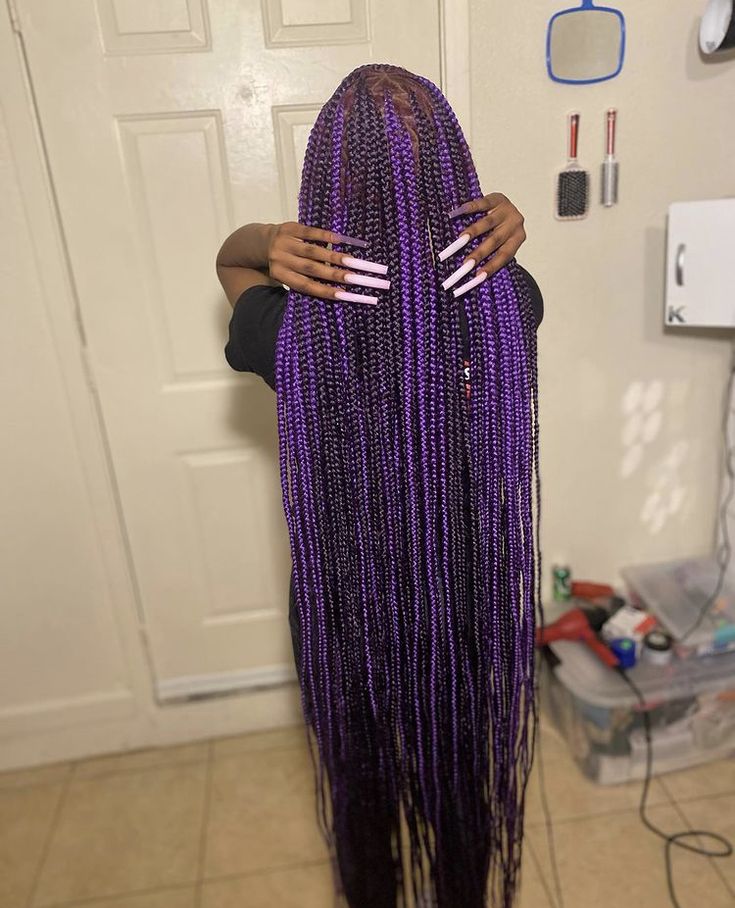 Ombre Purple Braids, Knotless Box Braids Purple, Purple Braided Hairstyles, Long Braids For Black Women With Color, Knotless Braids With Purple, Purple Clothing Aesthetic, Black And Purple Knotless Braids, Purple And Black Braids, Black And Purple Braids