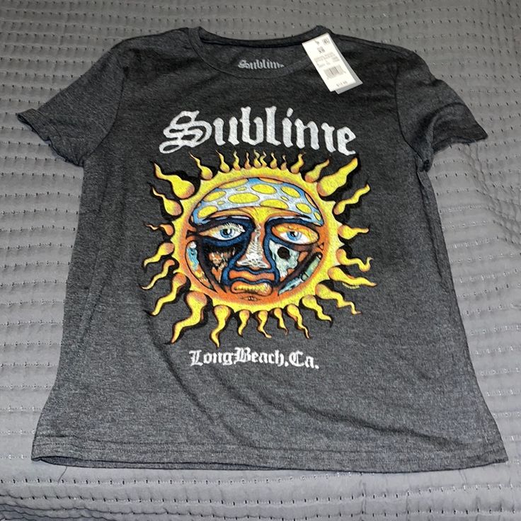 Brand New, With Tags, Trendy Sublime Tee-Shirt, Perfect Condition Price Is Negotiable!! Trendy Tri-blend Tops For Summer, Summer Tri-blend Shirt With Graphic Print, Sublime T Shirt, Outfit Grey, T Shirt Outfit, University Shirt, Carhartt Shirts, Sublime Shirt, Compression Shirt