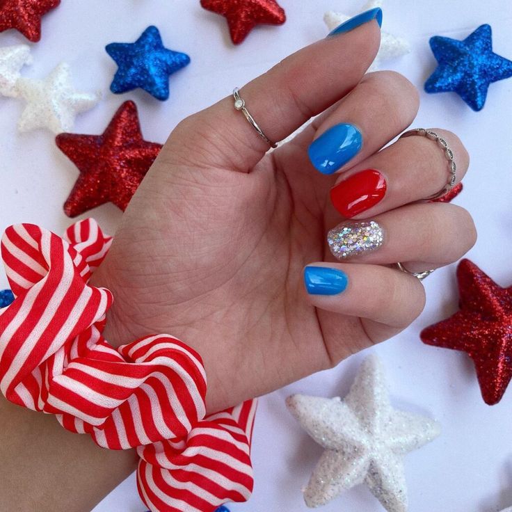 Solid Red White And Blue Nails, Easy 4th Of July Nails Simple At Home, Fourth Of July Chrome Nails, 4th Of July Nails Dip Powder Simple, Short Nail Designs 4th Of July, Easy Red White And Blue Nails, Red White And Blue Nails Dip Powder, 4th Of July Dip Nails Simple, Cute Red White And Blue Nails